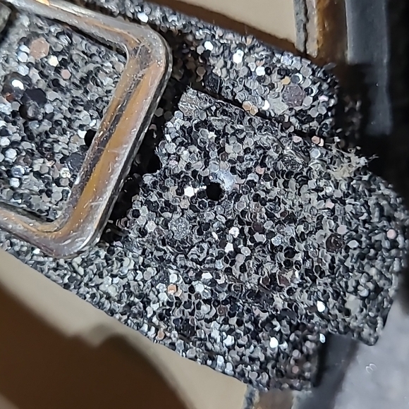 GLITTER SHINE SEQUINS DOUBLE STRAPS BUCKLE SANDALS - Picture 10 of 10